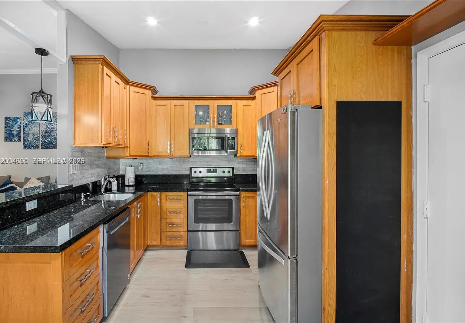 Boca Country Estates Cond — Photo 4