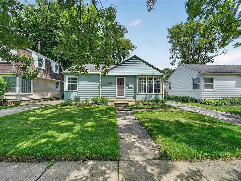 2331 Rowland Ave, photo 3
