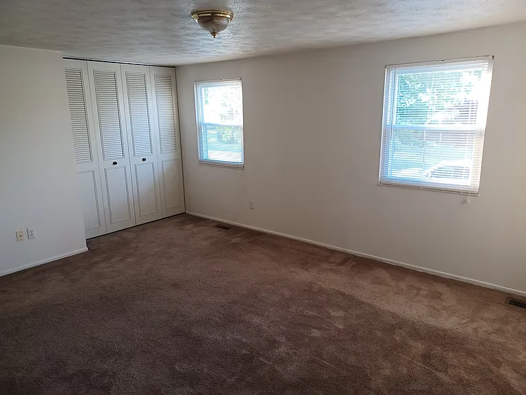 1901 Kirkby Dr — Photo 18