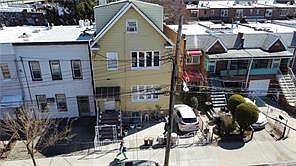 5th image of 13 Bay 38th St