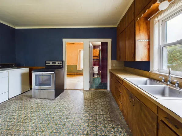 250 Hog Bay Road, Franklin, ME 04634