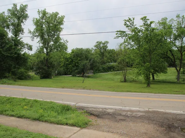 610 N Panther Ave, Yellville, AR 72687