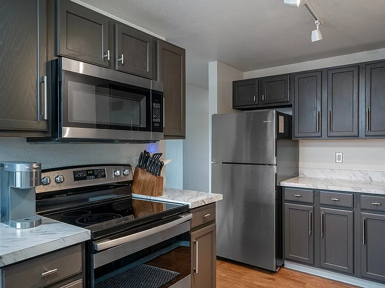 1430 3rd Ave E #11 — Photo 2