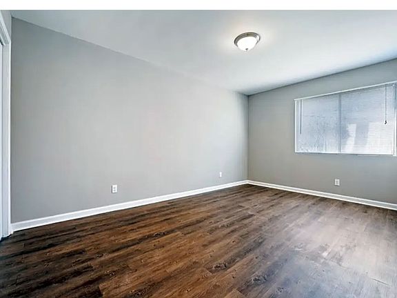 3rd image of 4711 Waldrop Dr #W-l05