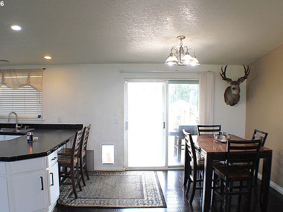 5th image of 261 S Estella St
