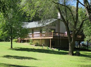 E13323 Man Mound Rd, Baraboo, WI 53913