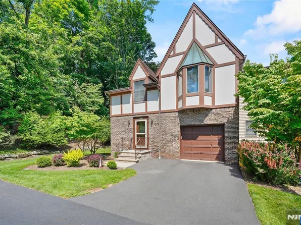 134A N Kinderkamack Rd, Montvale, NJ 07645