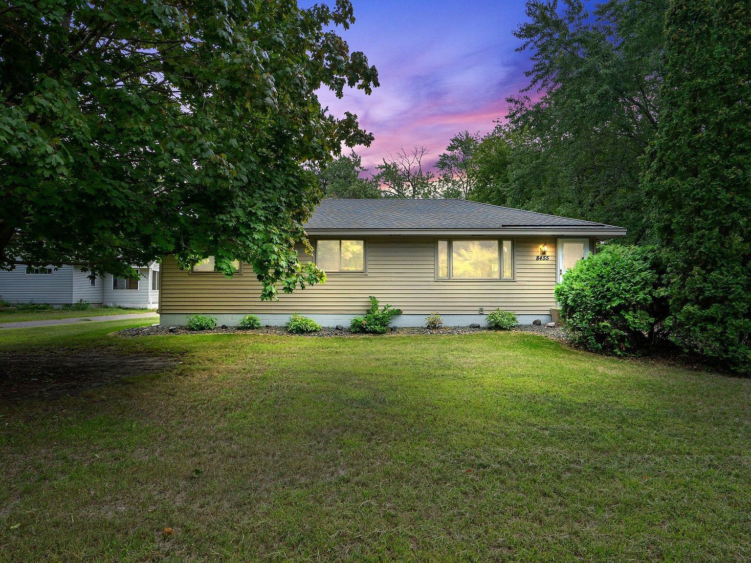 8455 Groveland Rd, Mounds View, MN 55112 MLS 6424698 Zillow