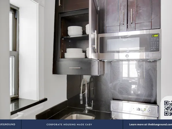 209 East 25th Street image 5 of 17