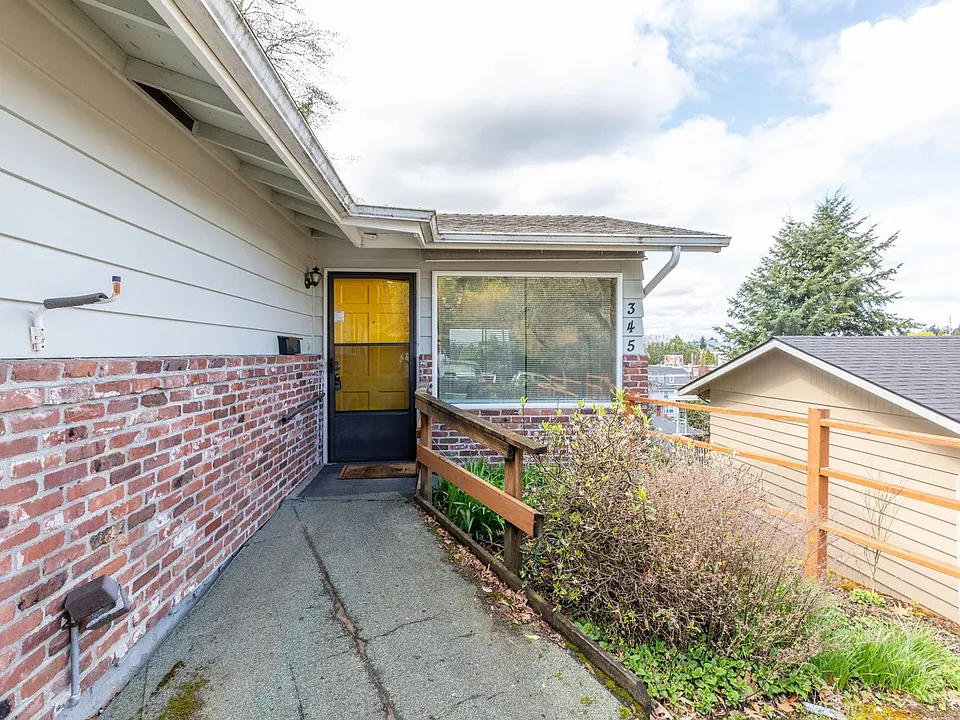 345 NE 62nd Ave