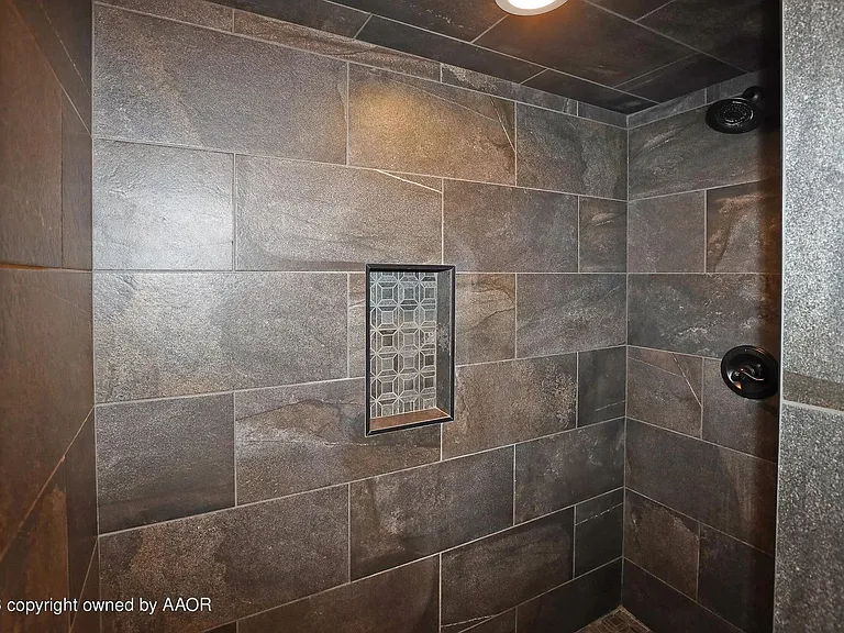 18401 Bradley Ln — Photo 18