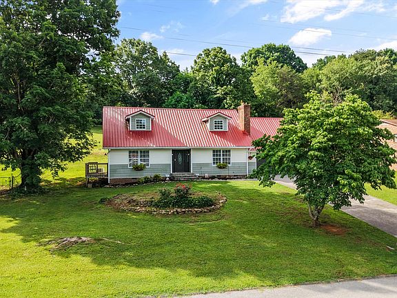 3rd image of 2527 Robinson Dr