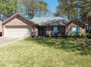 45 Summit Ridge Dr, Little Rock, AR 72211