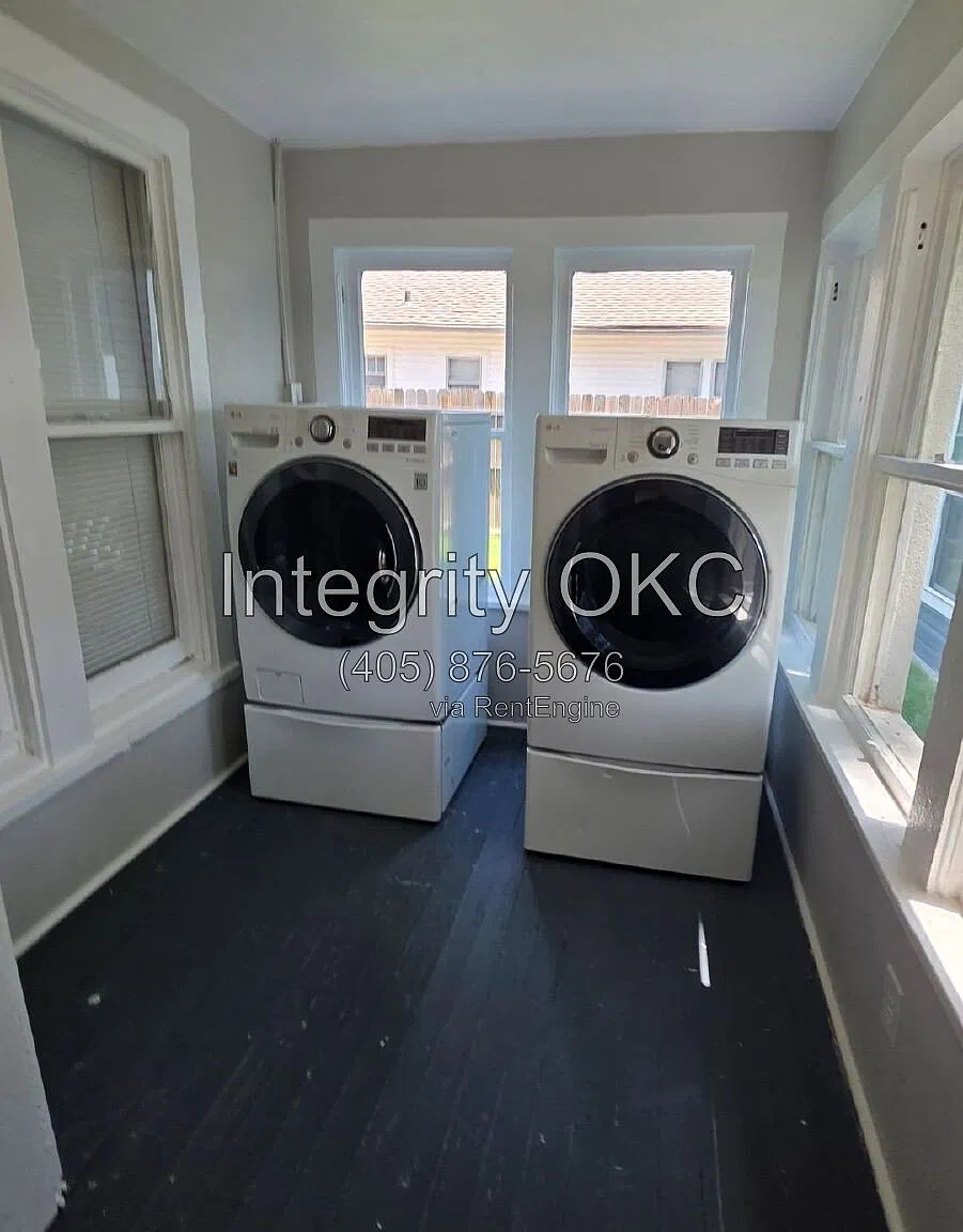 2 bed, 1.0 bath, $1,200 — Photo 3