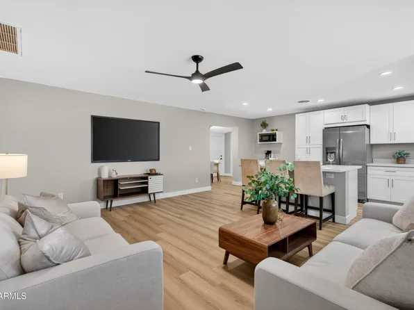 1609 W CAPRI Avenue, Mesa, AZ 85202