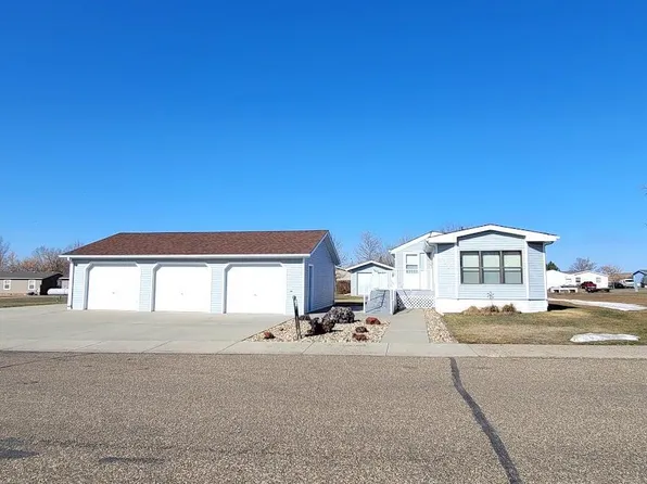 1031 Fayette Dr, Hazen, ND 58545