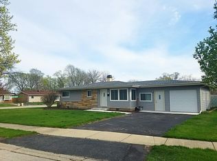 409 E La Porte Dr, Addison, IL 60101