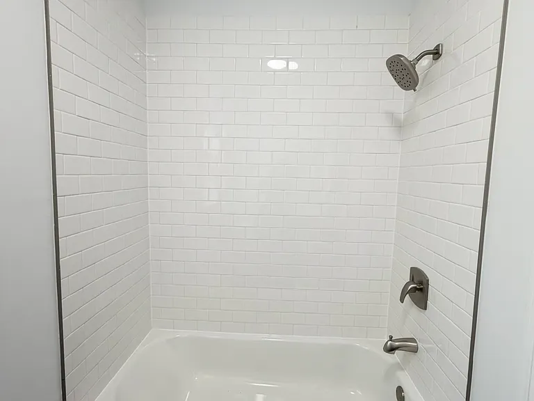 7712 S Jeffery Blvd #3 — Photo 9