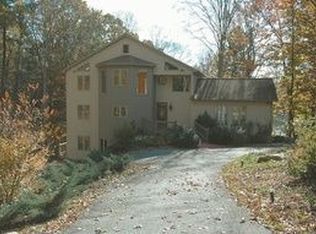 196 Fox Chase Rd, Wirtz, VA 24184