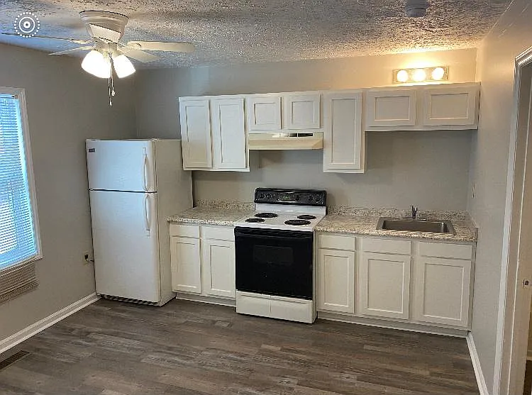 308 W Pine St #D — Photo 1