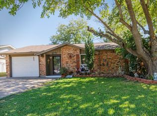 226 Springbranch Dr, Garland, TX 75043