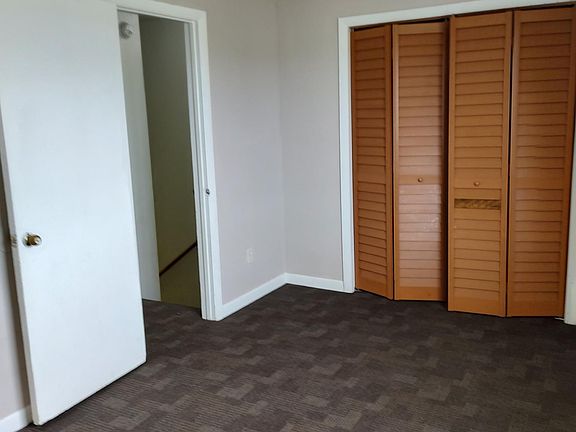 5th image of 5818 Butler Dr #1B