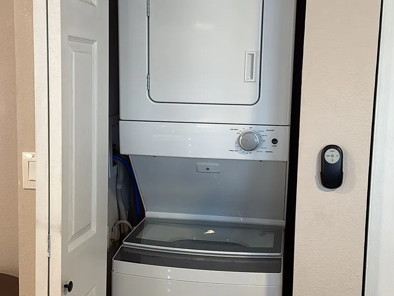1003 Jasmine Way — Photo 24