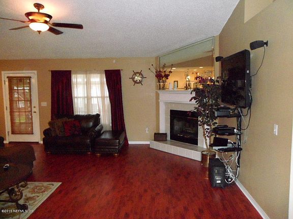 5th image of 1340 McGirts Creek Dr E