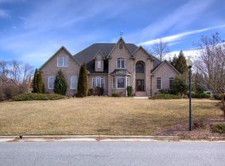 1004 Jefferson Wood Ln, Greensboro, NC 27410