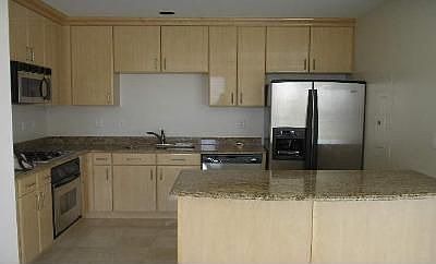 5th image of 1827 N Grant St Unit 300