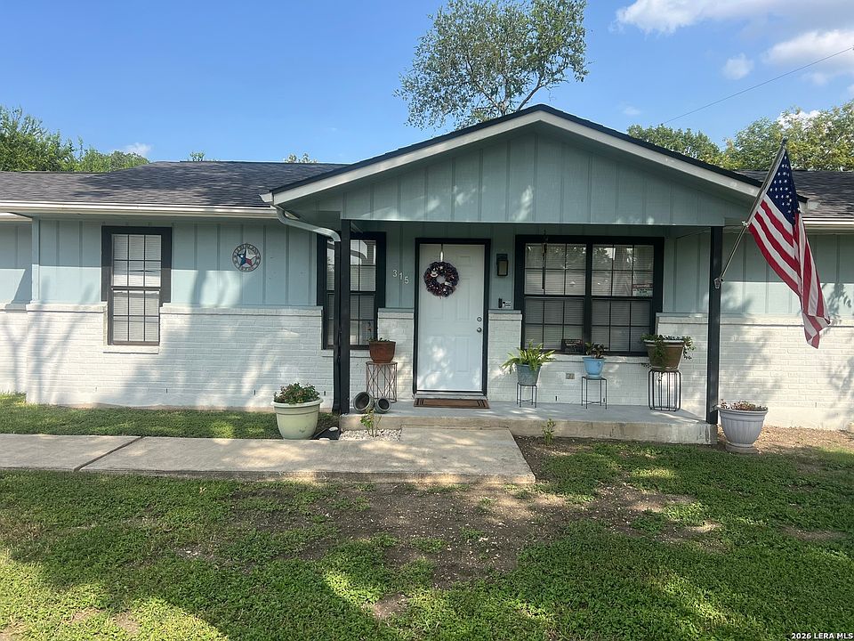 1st image of 315 CHAPARRAL CREEK DR
