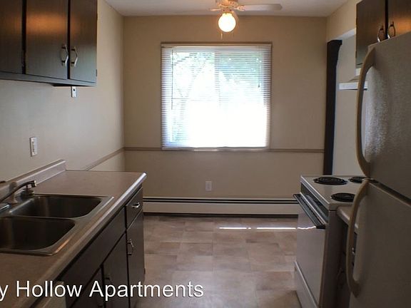 5th image of 180 County Road B2 E APT 23