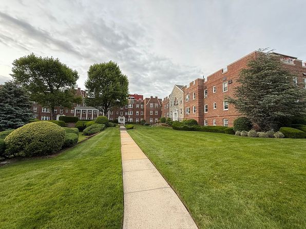 102 S Village Ave APT 3A