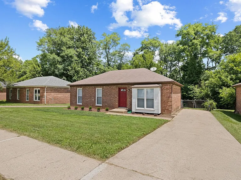 11413 Deham Dr — Photo 3