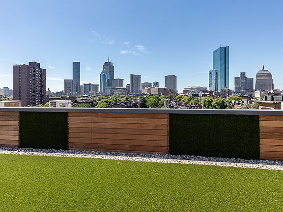5th image of 1395 Washington St #401