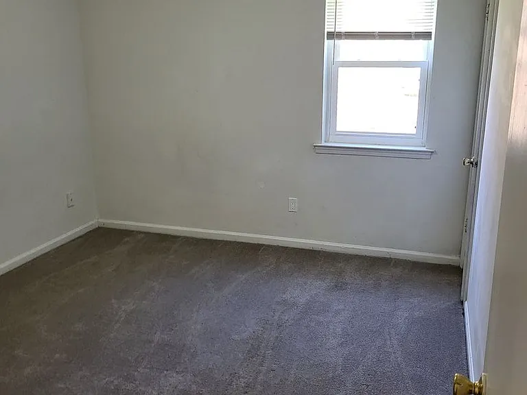 6057 Camellia Dr — Photo 5
