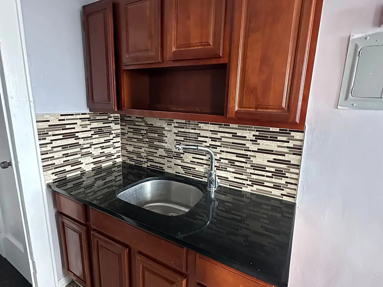 Studio, 600 sqft, $1,395 — Photo 2