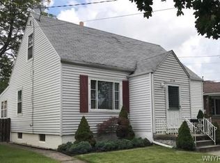 2734 Whitney Ave, Niagara Falls, NY 14301