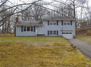 18 Mountain Rd, Danbury, CT 06810