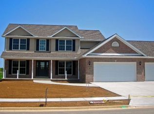 203 Shadow Crk, Washington, IL 61571