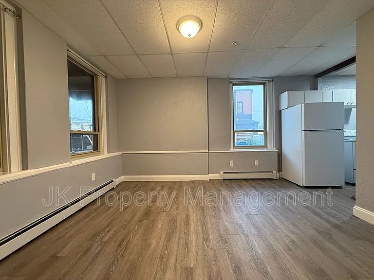 809 15th St #101 — Photo 5