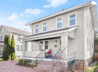 328 Delavan Ave, Greenwich, CT 06830