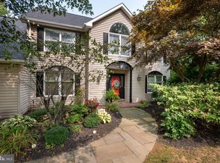 4095 Kozy Korner Rd, Center Valley, PA 18034