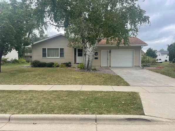 313 Dallas St, Sauk City, WI 53583