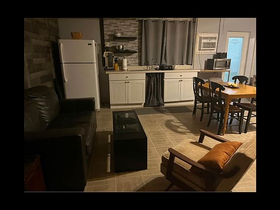 5th image of 20600 Midway Blvd