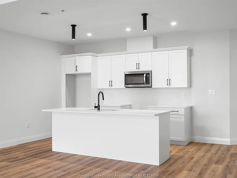 154 McLellan Ave #A — Photo 11