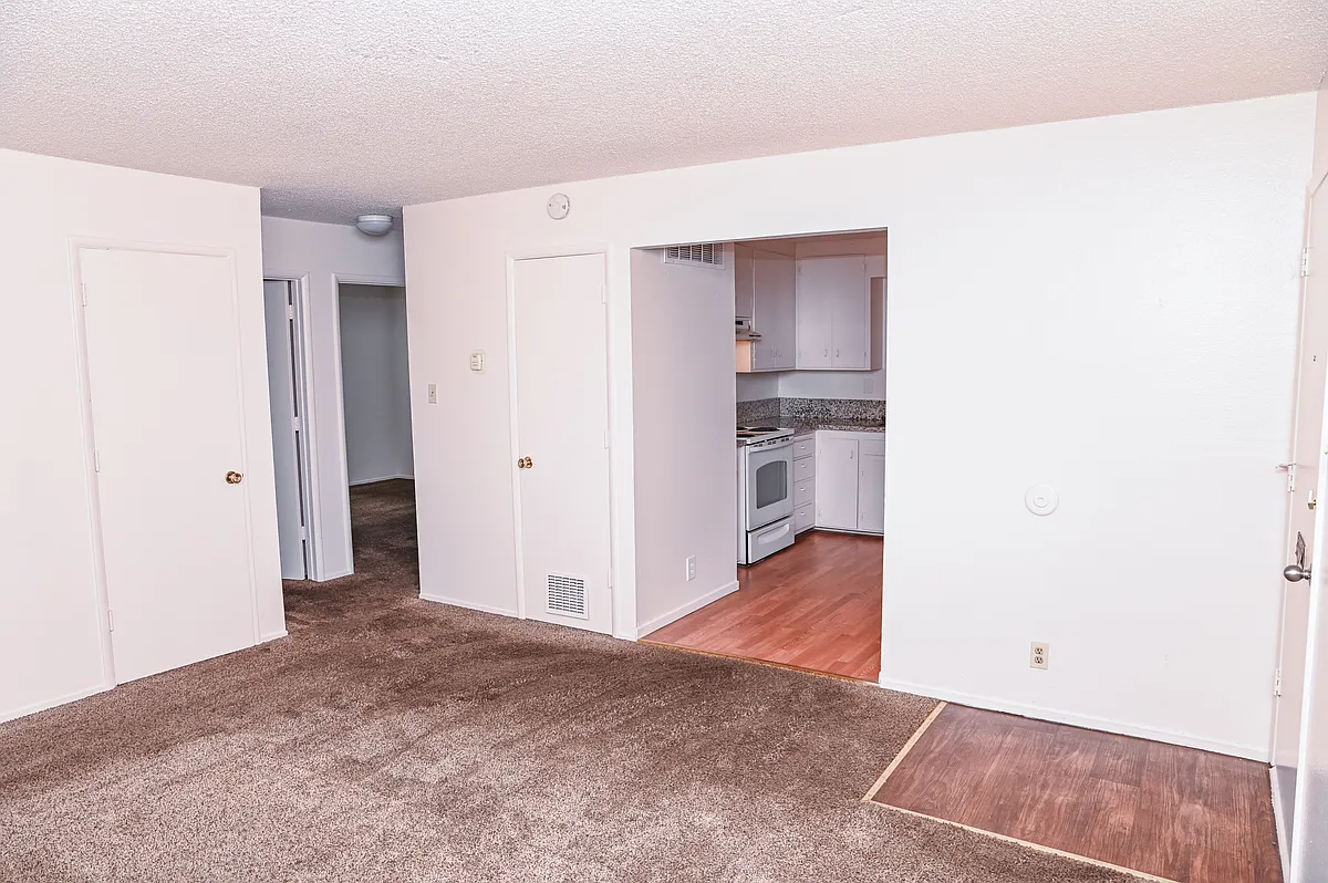 Building Photo - 145 Michelle Dr #4