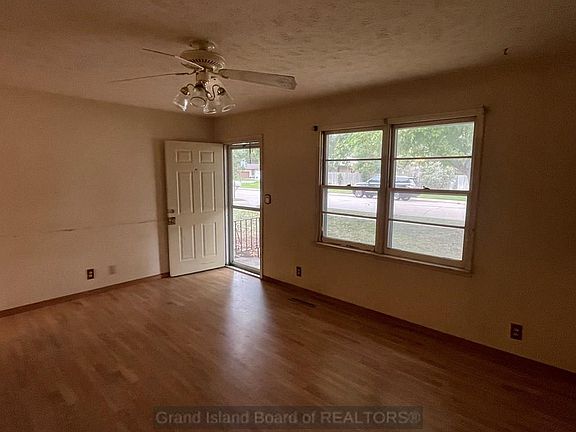 2nd image of 1029 N Hancock Ave