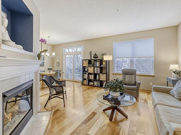 3rd image of 3929 Everest Ln N