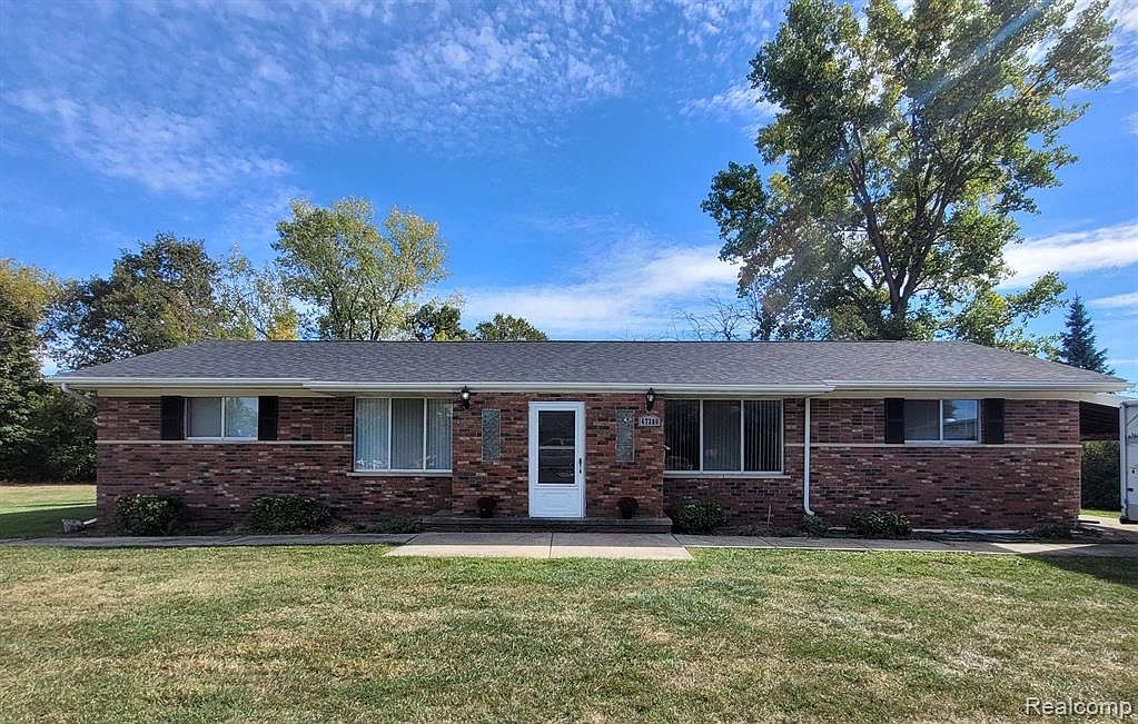 47300 Atwater Dr, New Baltimore, MI 48047 Zillow